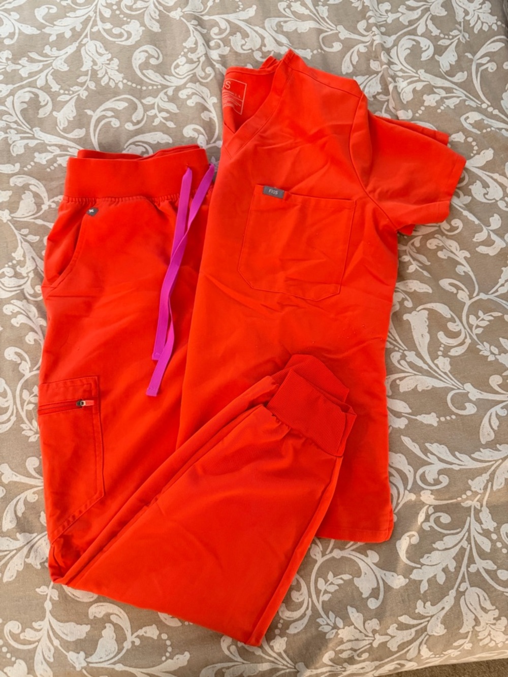 Figs Fireside Scrubs Set Large